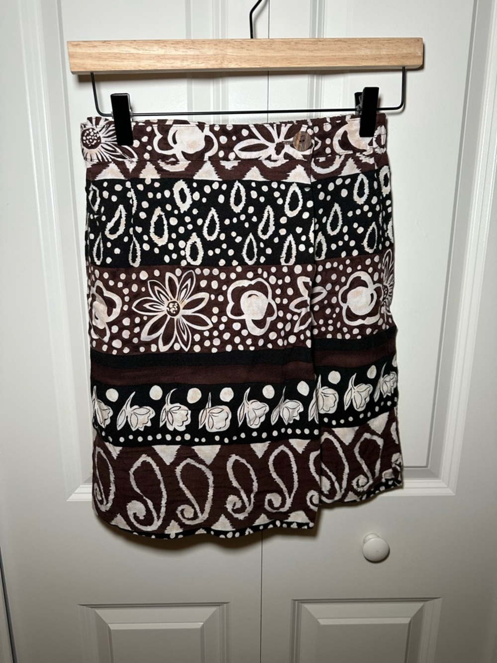 Paquette Byer California Brown and Cream Printed Soft Skort Size S